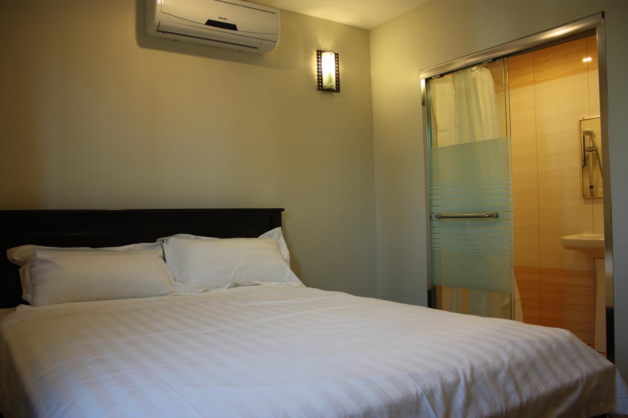Se Two Hotel بترورث المظهر الخارجي الصورة