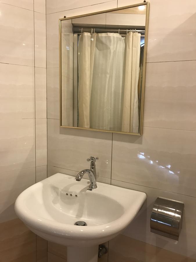 Se Two Hotel بترورث المظهر الخارجي الصورة