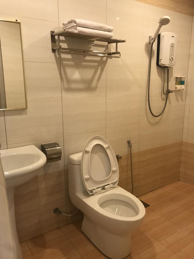 Se Two Hotel بترورث المظهر الخارجي الصورة