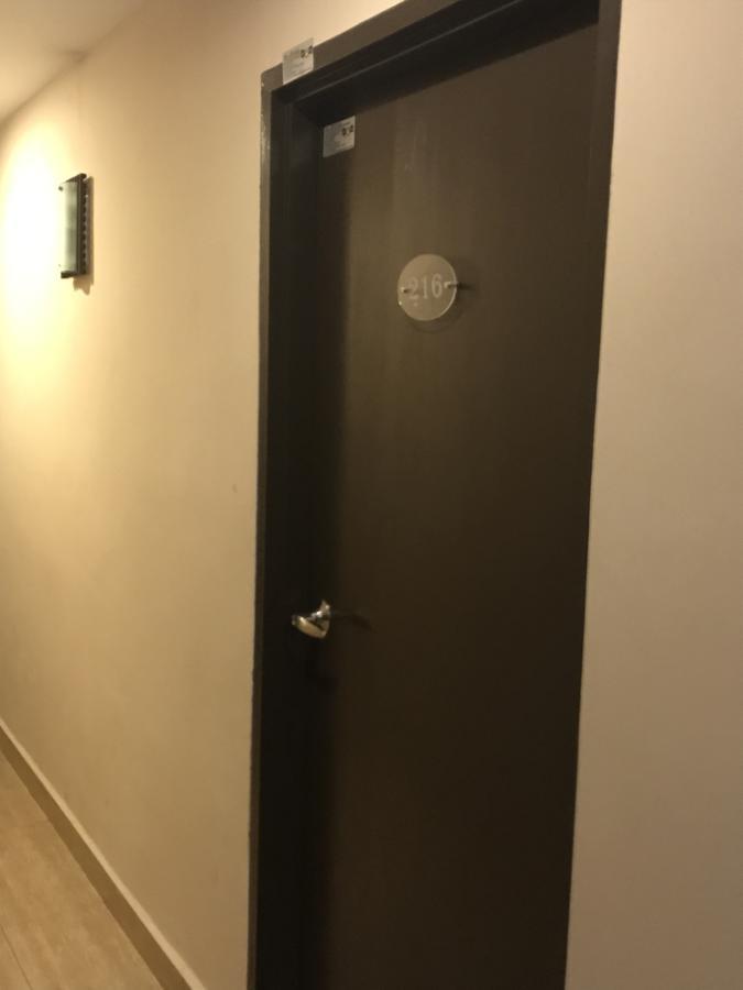 Se Two Hotel بترورث المظهر الخارجي الصورة