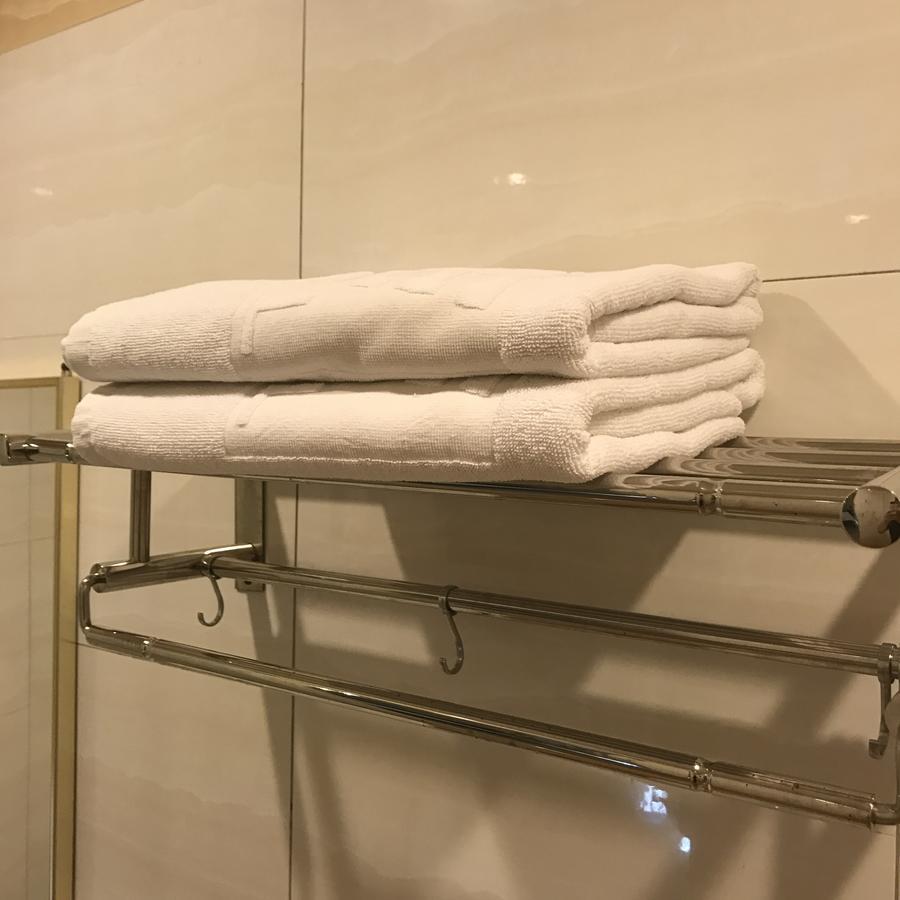 Se Two Hotel بترورث المظهر الخارجي الصورة